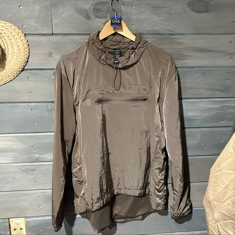Alphalete Umber Pullover in large.